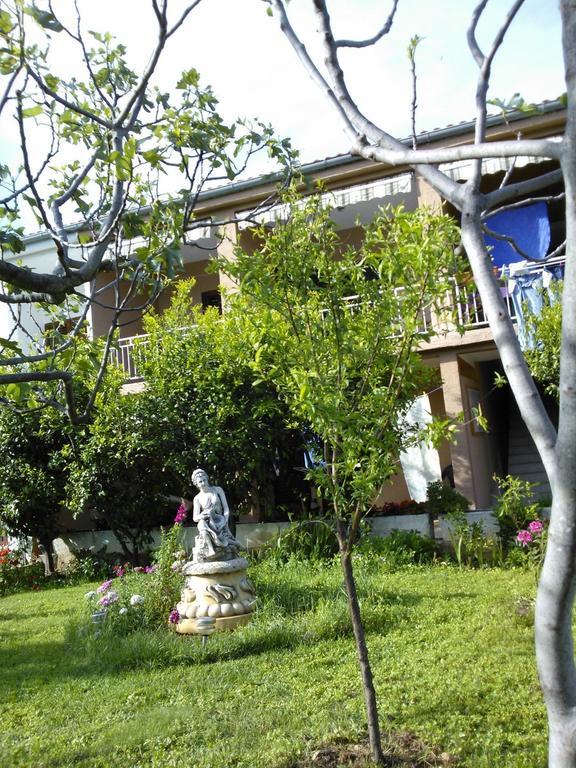 Apartments Lana ستاريغغاد باكلينتسا الغرفة الصورة